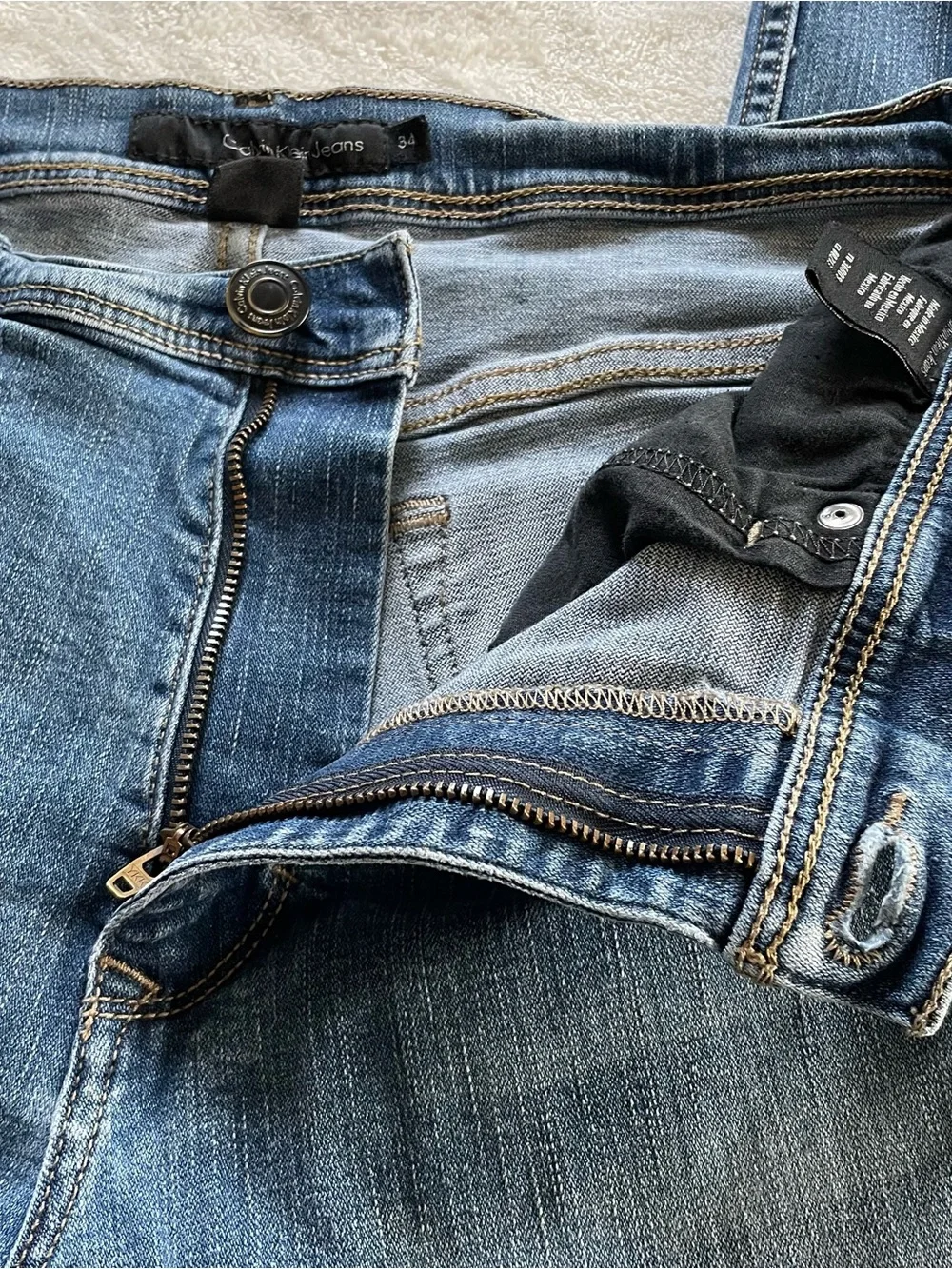 Calvin Klein Straight Leg Jeans 34
